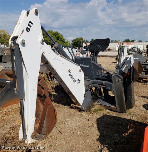 bobcat skid steer with backhoe attachment|bobcat 811 backhoe attachment specs.